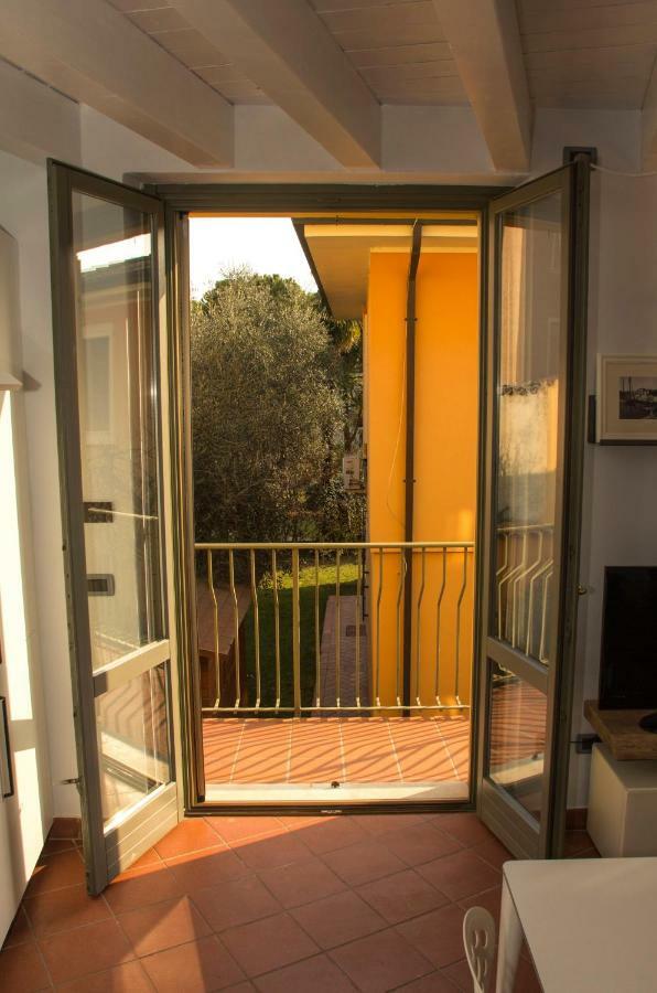 Goccia Di Lago Desenzano del Garda Ngoại thất bức ảnh